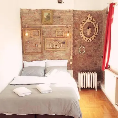 Lägenhet 3br Ac&lift& 1 Min To Metro In Taksim