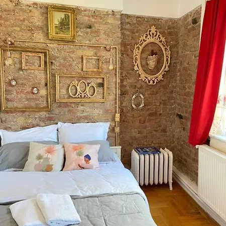 3br Ac&lift& 1 Min To Metro In Taksim Lägenhet