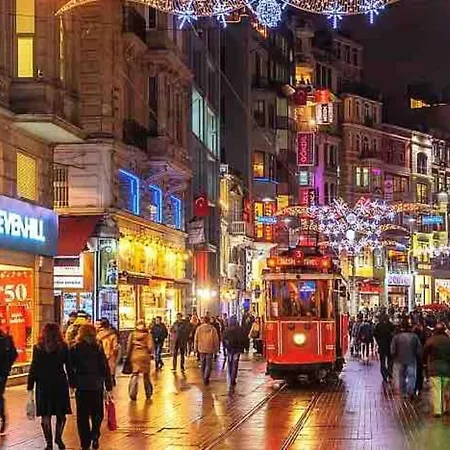 3br Ac&lift& 1 Min To Metro In Taksim *